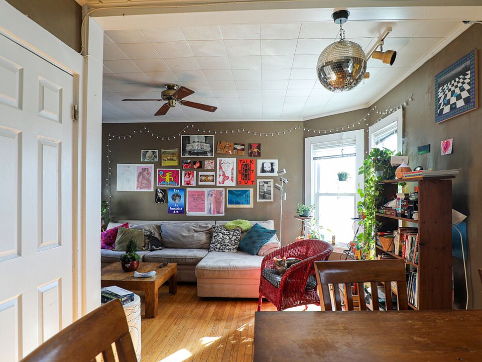 1st image of 86 Linden St #3