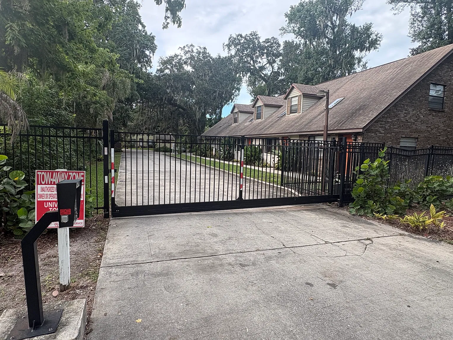 1673 Spring Garden Ct — Photo 4