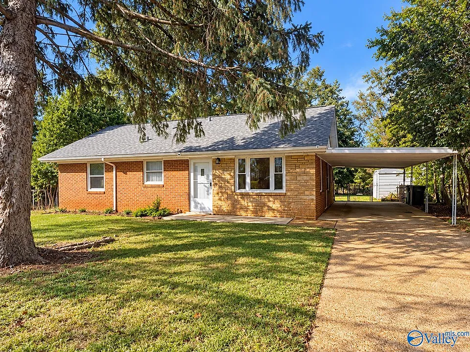 3512 Bluegrass Rd SW