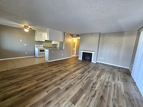 453 Tami Pl #B Photo 1