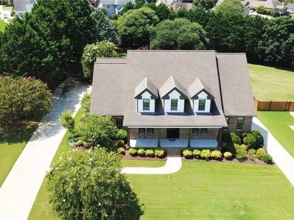 1232 Reece Dr, Hoschton, GA 30548