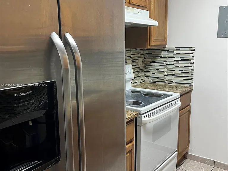 295 NW 72nd Ave #306 — Photo 8