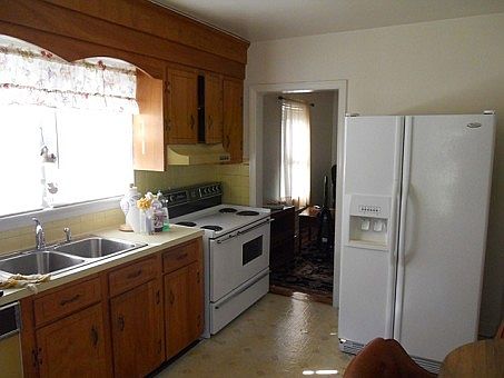 2nd image of 126 Ragland Rd