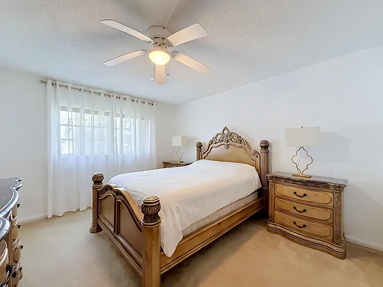 2121 NE 68th St #109 — Photo 32