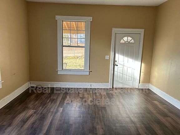 2nd image of 108 Elm St #B