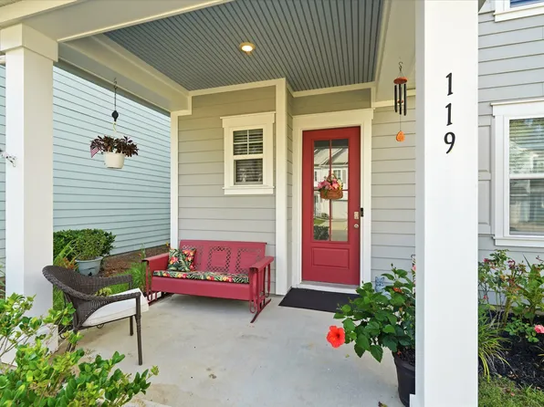 119 Petrell Rd, Summerville, SC 29483