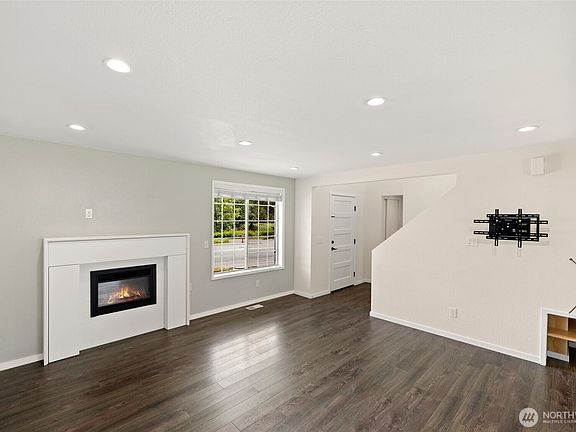 4th image of 12730 SE 282nd Way