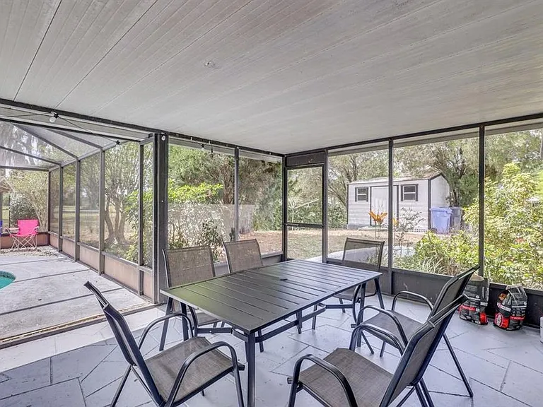 920 Lakeview Dr — Photo 23