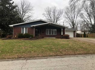 1609 Whitlow Dr, Belleville, IL
