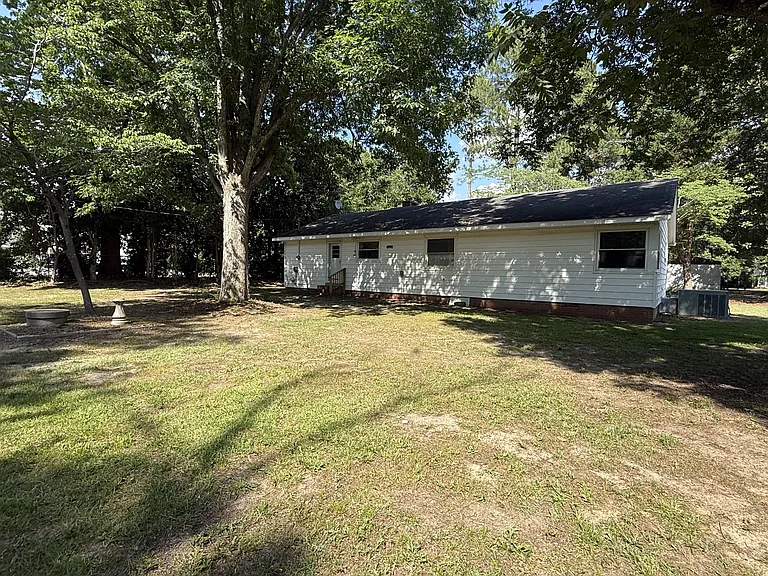 88 Hartwell Cir — Photo 2