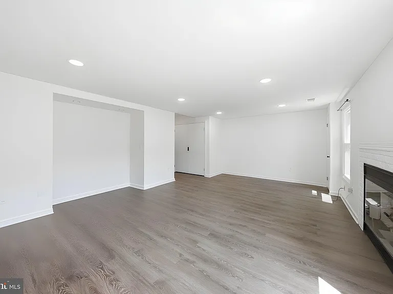 10153 Turnberry Pl — Photo 5