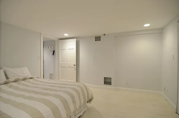 Rented by Park Property Advisors | media 16