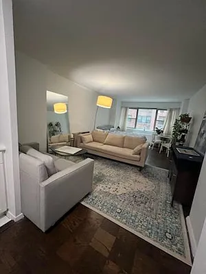 Rented by Yoram Adin, LREB | media 3