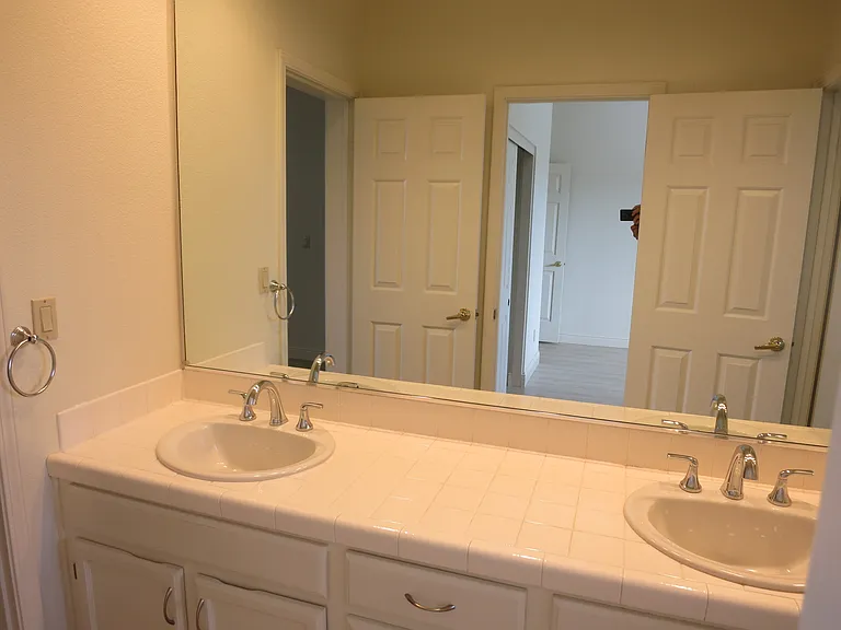 2nd bathroom shared by bedrooms 2 and 3 on upper level