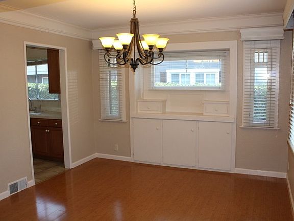 Dinning room with built ins