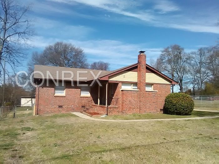 1st image of 11 Fleetwood Dr
