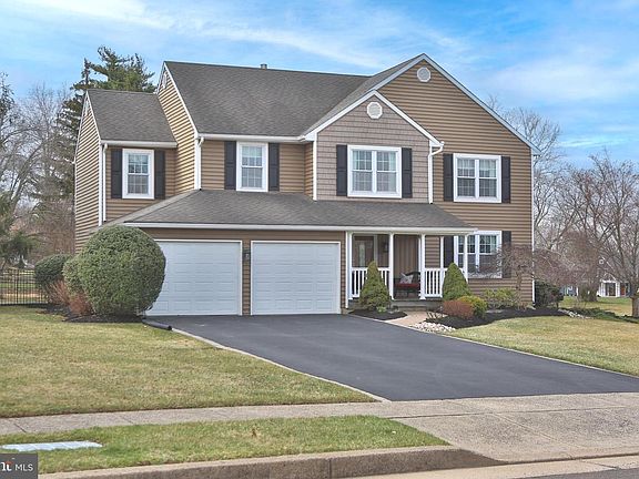 2nd image of 367 Merion Pl