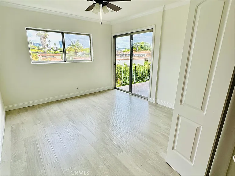 423 S Rexford Dr — Photo 13