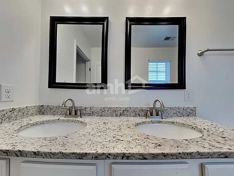 7 Gardenia Dr — Photo 16