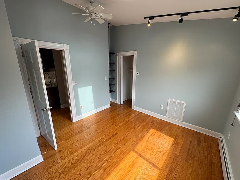 24 Ellington Rd #2R — Photo 11