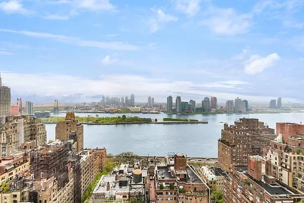 1st image of 400 E 51st St APT 25B