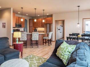 1 Scott Cir #104, Washington, DC 20036
