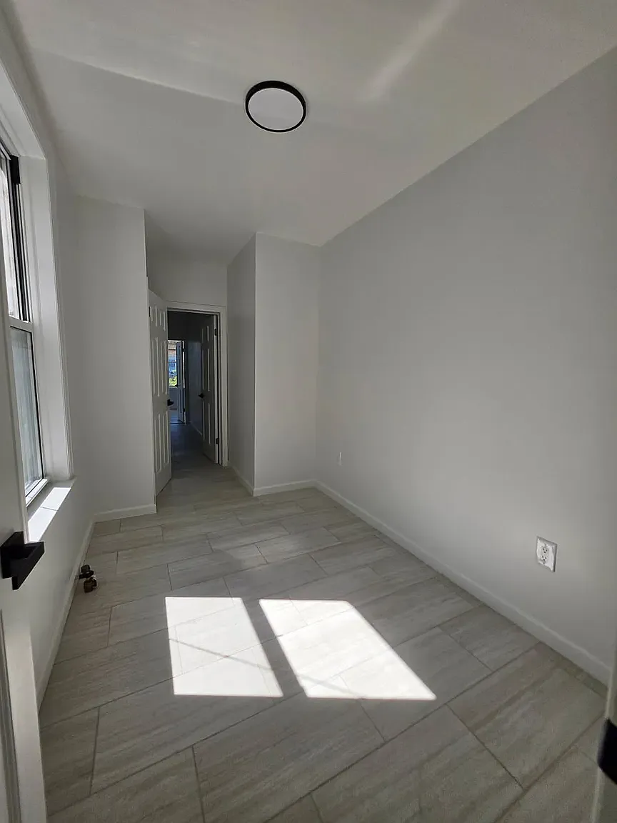 71-13 Fresh Pond Road — Photo 4