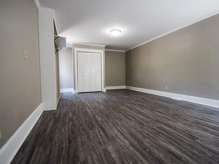 224 James Ave — Photo 34