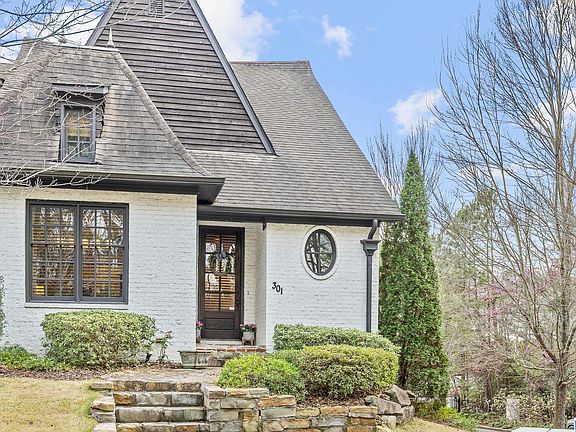 3rd image of 301 Heritage Dr