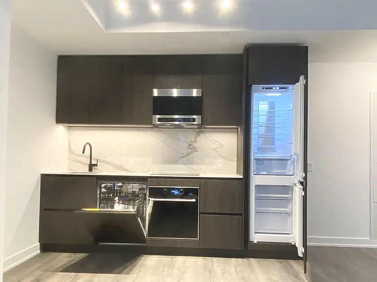 127 Broadway Ave #2009 — Photo 10