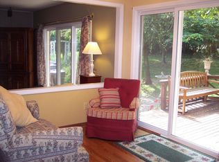 1285 Sandy Ridge Dr, Rochester Hills, MI 48306