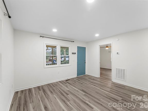 4th image of 500 3rd St