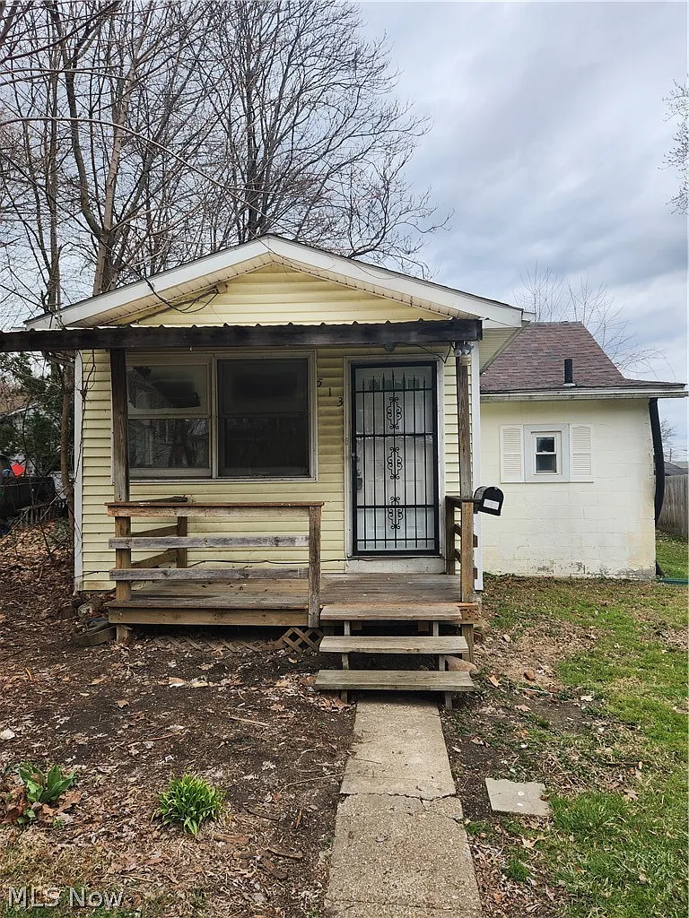 513 Rothrock Ave photo 1