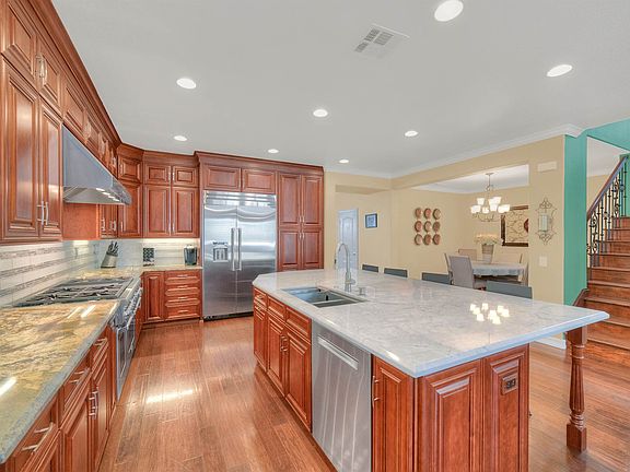 5th image of 16327 Fairbanks Ct