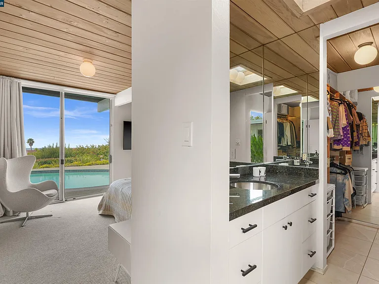8021 Shay Dr — Photo 36