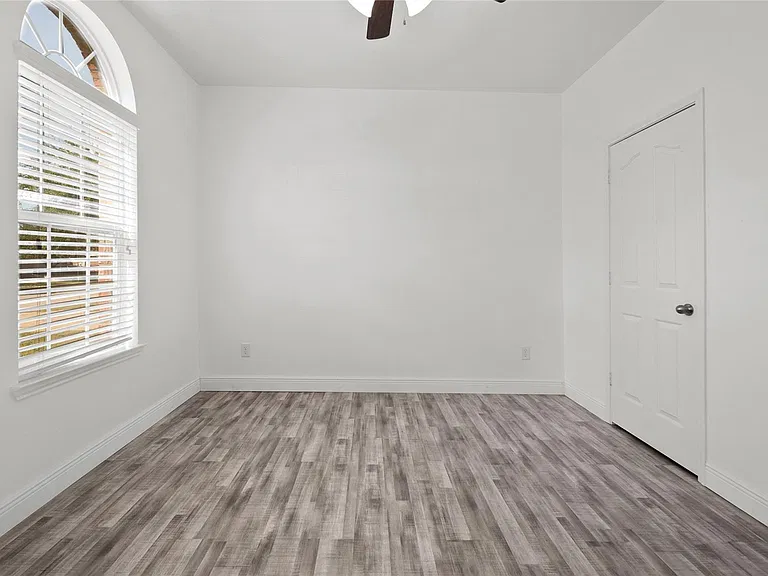 6439 Brimridge Ln — Photo 6