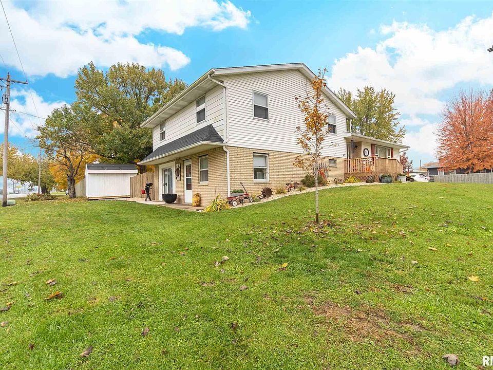 724 Elm St, Hopedale, IL 61747 Zillow