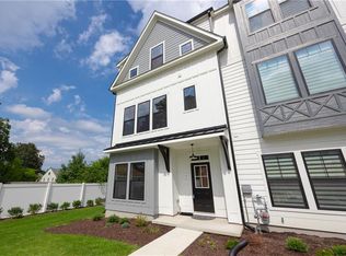 900 Jennings Ln, Chesapeake, VA 23322