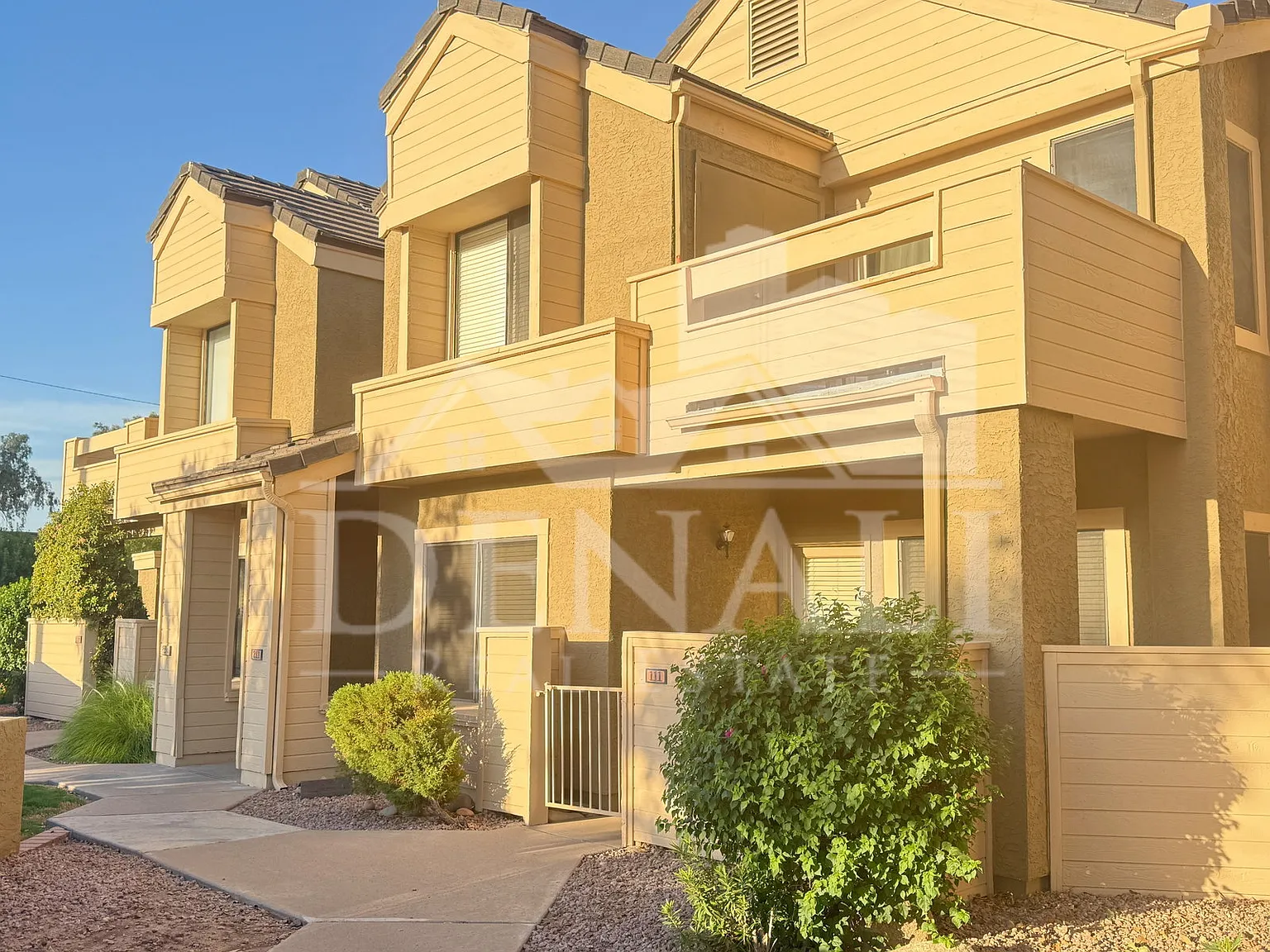 2 bed, 2.0 bath, 999 sqft, $1,395 — Photo 1