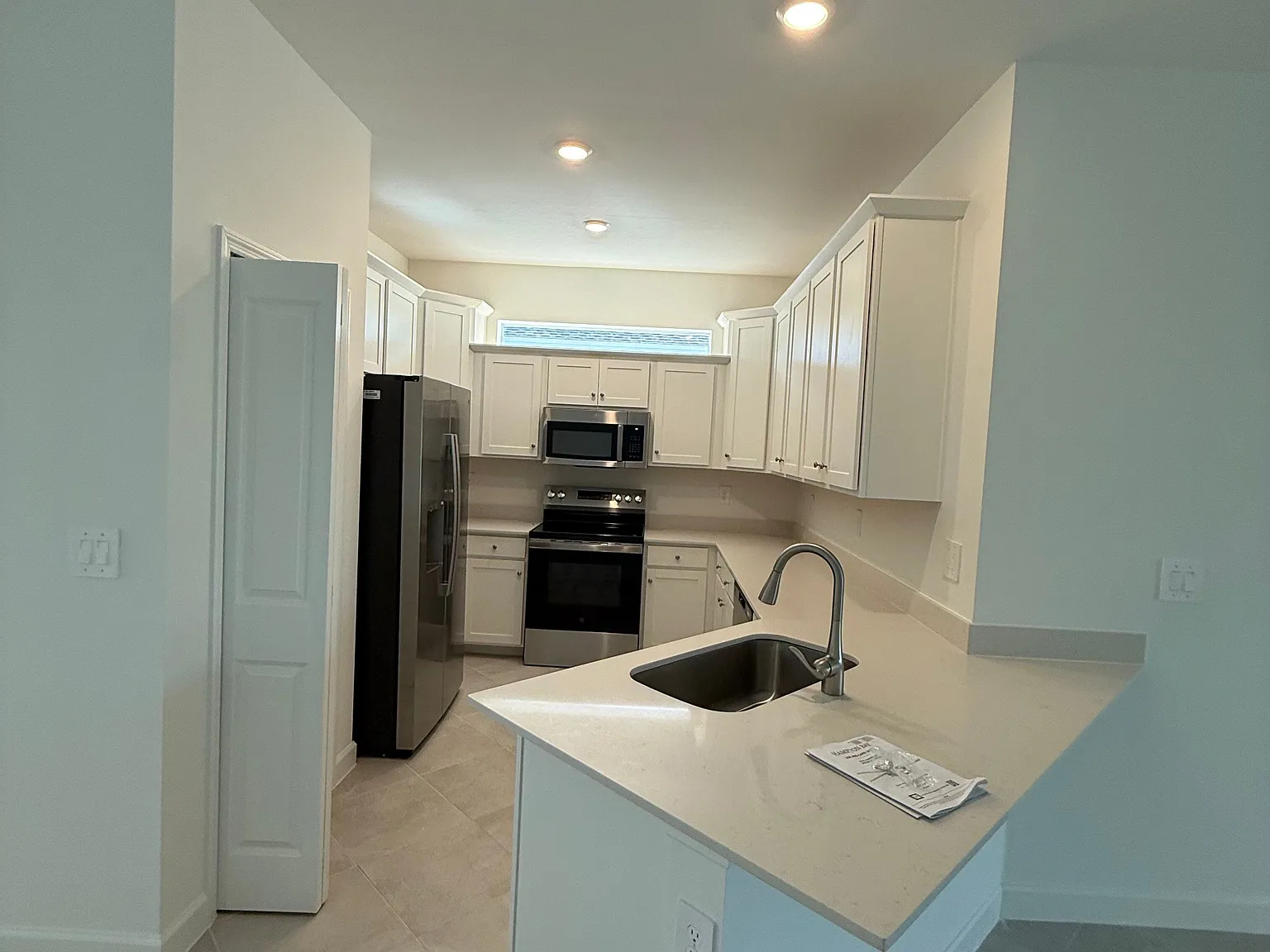 2 bed, 2.0 bath, 1564 sqft, $1,895 — Photo 3