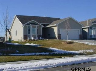 8162 S 93rd Cres, La Vista, NE 68128