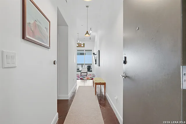 Building Photo - 831 S Flores #3114