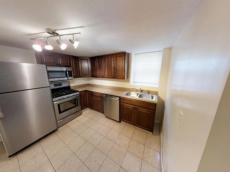 1005 E Colvin St #2 — Photo 5