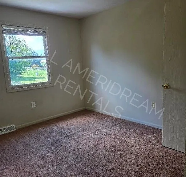 116 Edward St — Photo 7
