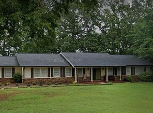 4 Maple Dr, Cartersville, GA 30120