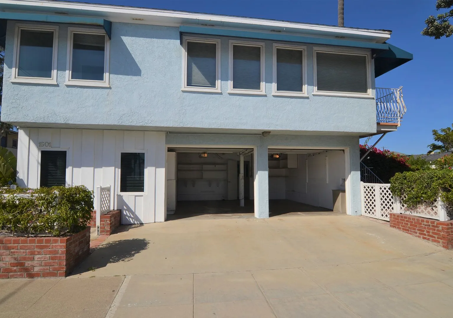1501 Ocean Ave, SB — Photo 2
