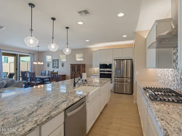 7738 W Laurel Ln, Marana, AZ 85658