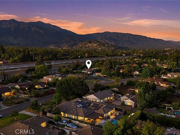 4th image of 384 Colorado St