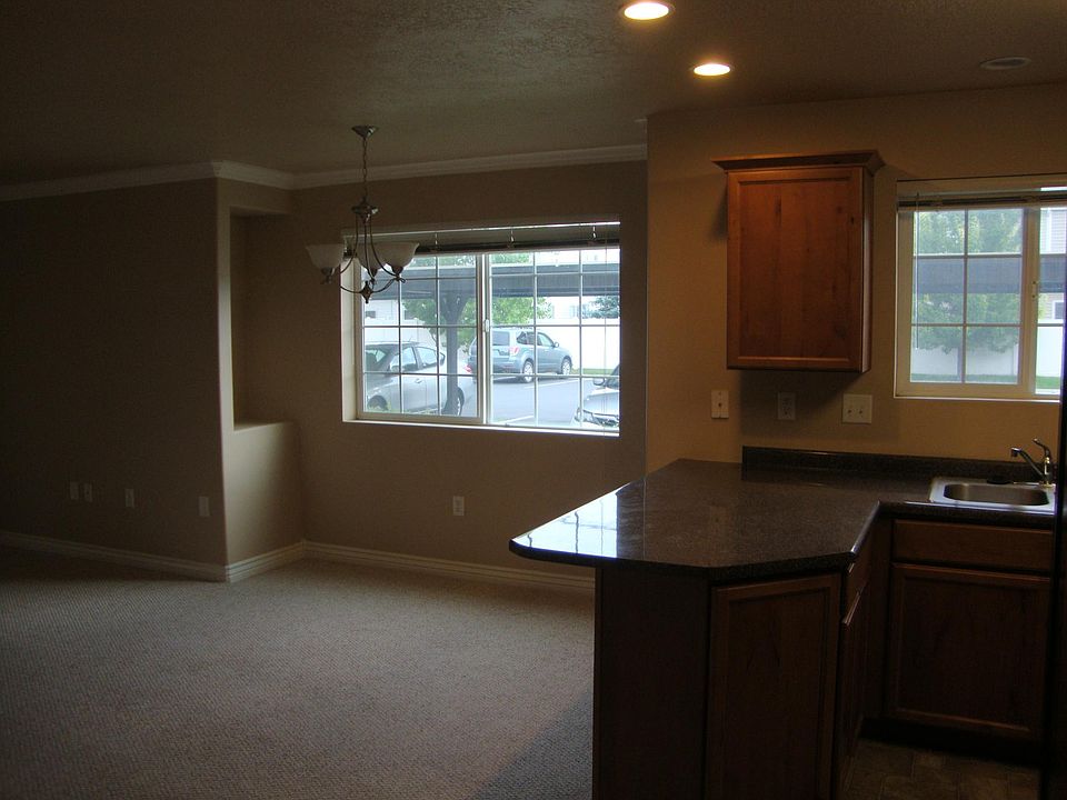 1st image of 176 E Spencer Peak Way Unit B2