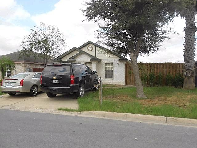 2nd image of 3708 Camellia Ave